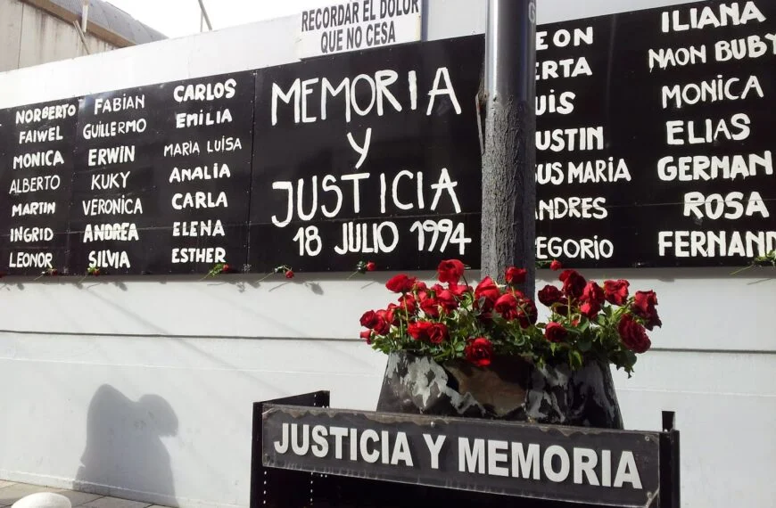 Rafecas declaró en «rebeldía» a cuatro libaneses buscados por el&hellip;