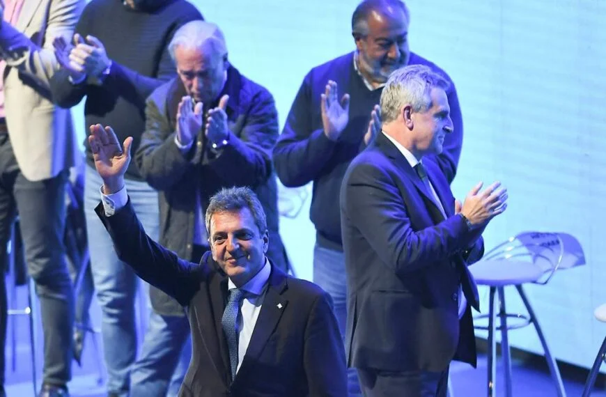 Sergio Massa compartió un acto con la CGT