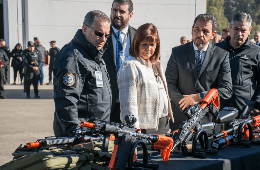 Patricia Bullrich habilitó el uso de las Taser en trenes…