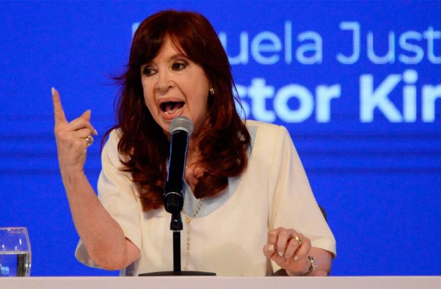 Cristina Kirchner criticó al Presidente por no viajar a Bahía…