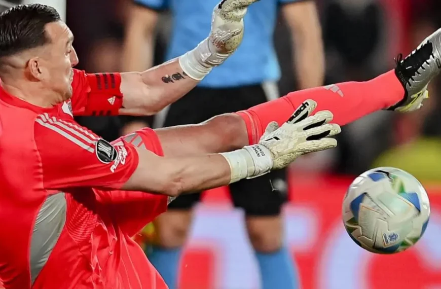 Armani, héroe en los penales: River eliminó a Libertad y&hellip;