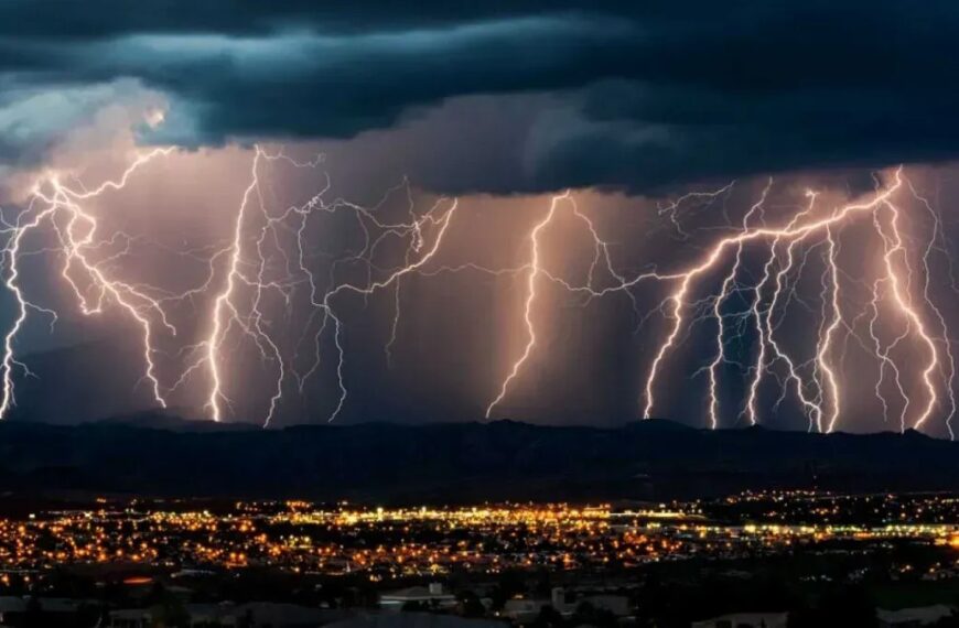 La tormenta de Santa Rosa llega con fuertes lluvias y…