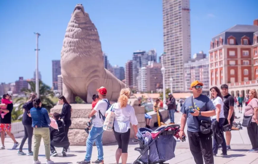 Más turistas, pero estadías más cortas durante el fin de&hellip;