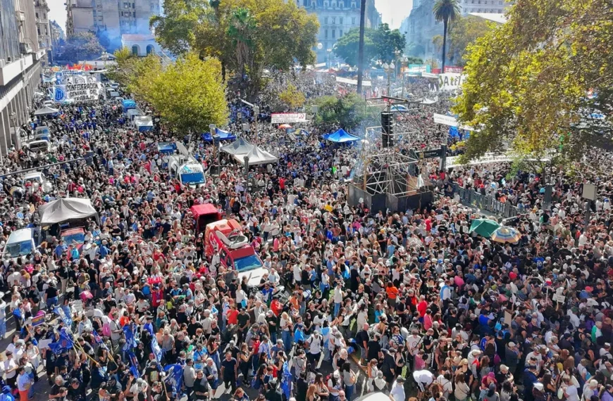 Multitudinaria marcha por el 24 de marzo: miles reclamaron&hellip;