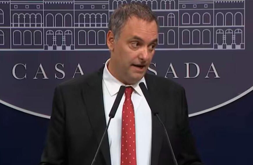 Investigan a Adorni por un préstamo de U$S 100.000&hellip;