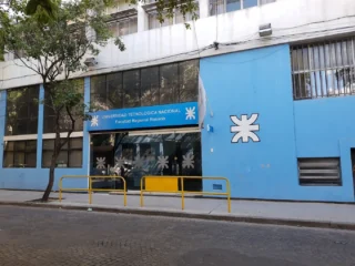 Crece la crisis en la UTN: diez docentes renunciaron en apenas 15 días en Rosario