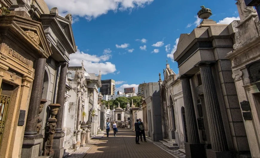 El Gobierno porteño quiere convertir una cripta del Cementerio…
