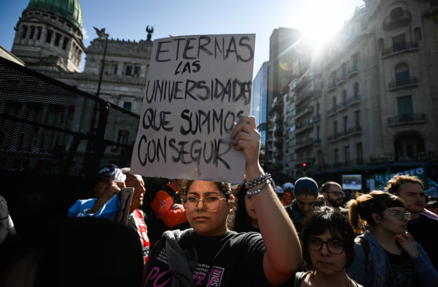 Universidades de todo el país paran contra el ajuste…