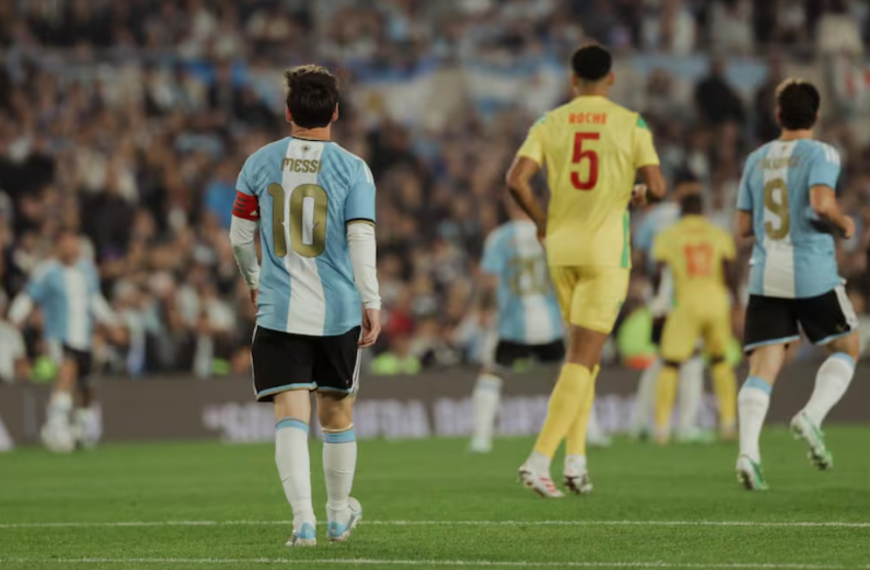 Las perlitas de la despedida de Messi: el poncho…